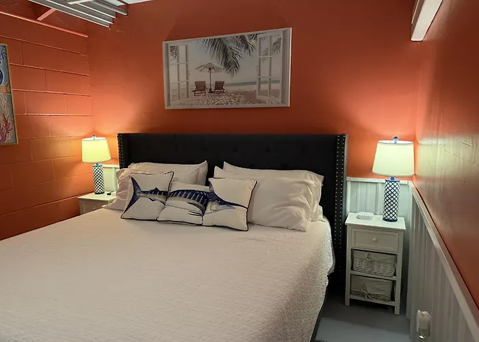Flamingo Bay Cottage Cottage